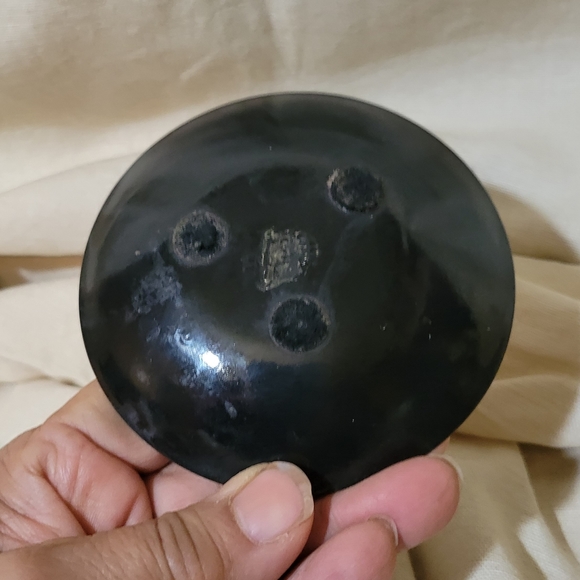 Enamel on Metal Signed Mini Green with Red Rose Trinket Dish - Picture 3 of 3